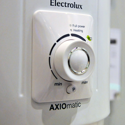 Накопительный водонагреватель Electrolux EWH 80 AXIOmatic